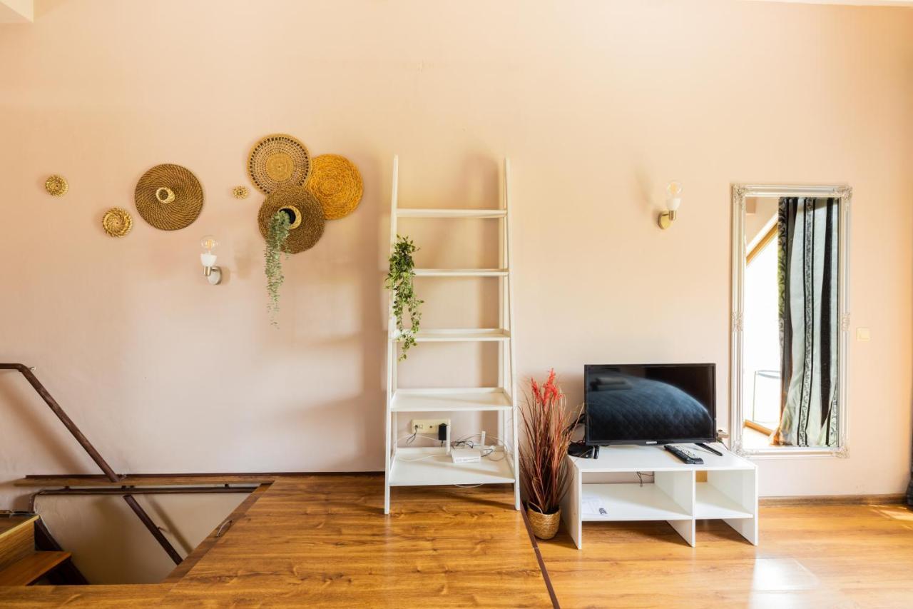 Quiet & Modern Maisonette ヴァルナ エクステリア 写真